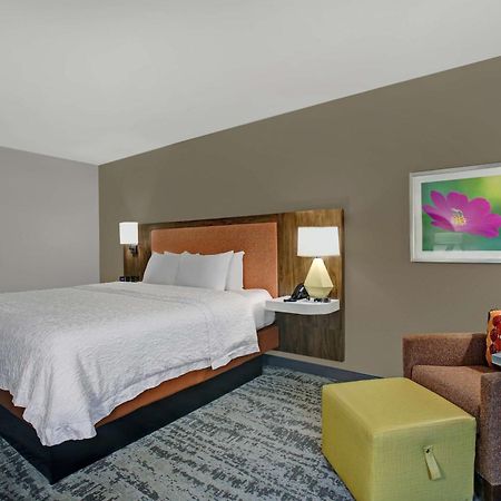 Hampton Inn Salisbury Exterior photo