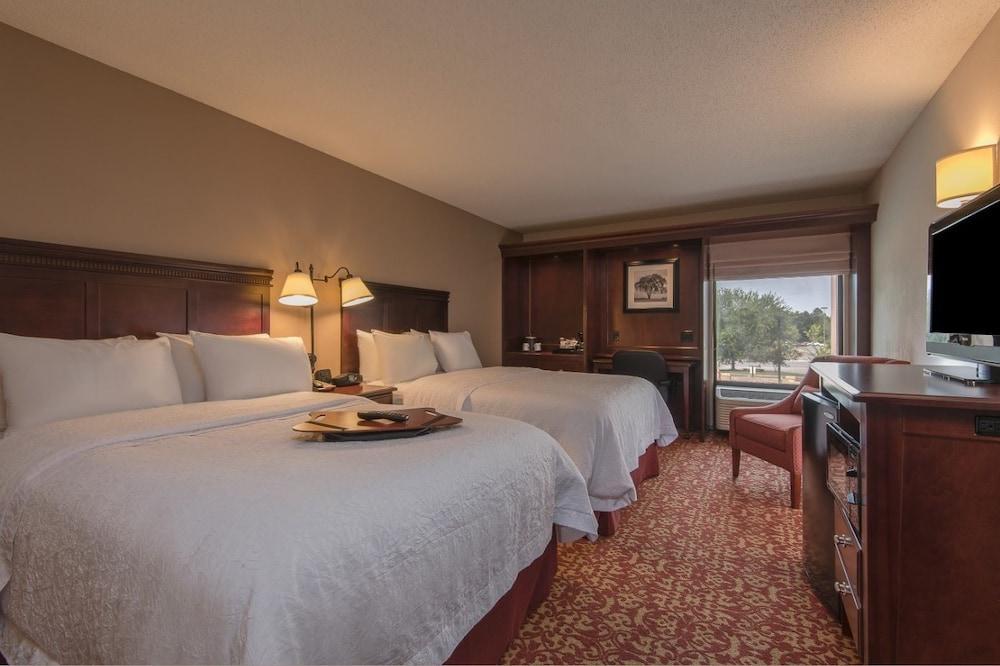 Hampton Inn Salisbury Exterior photo
