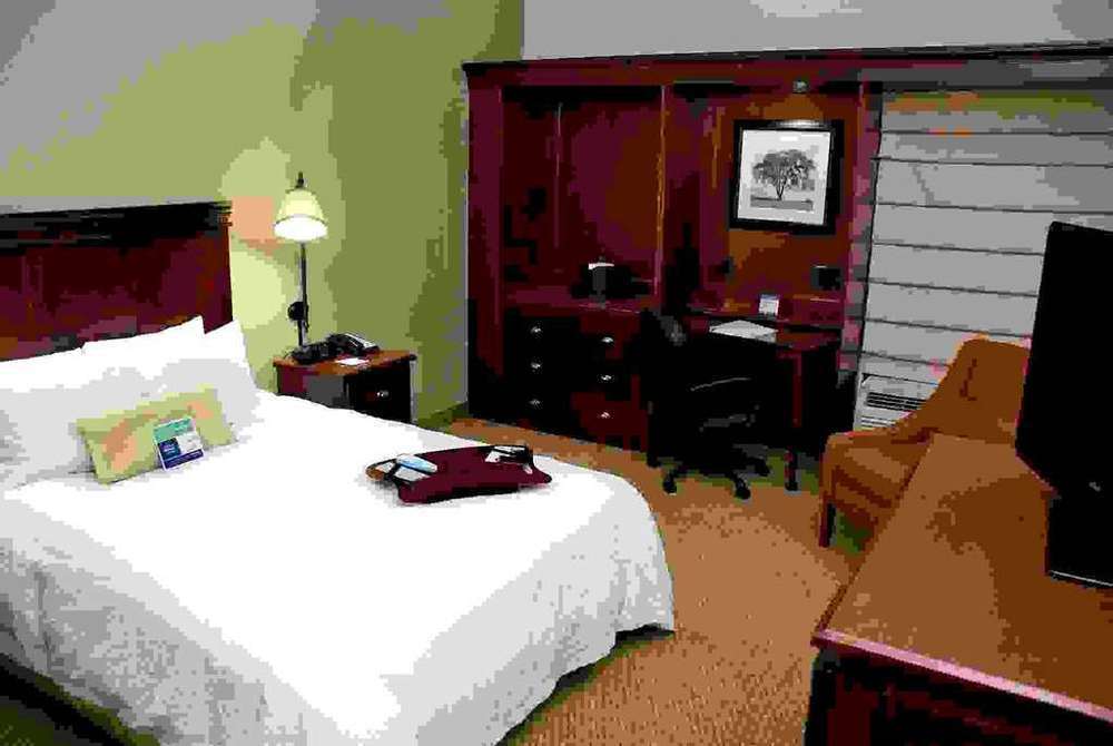 Hampton Inn Salisbury Room photo