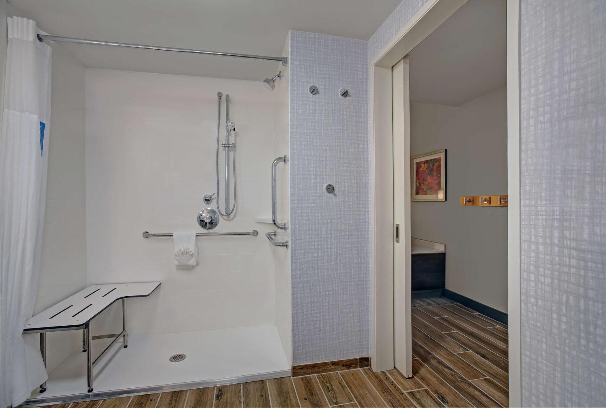 Hampton Inn Salisbury Exterior photo