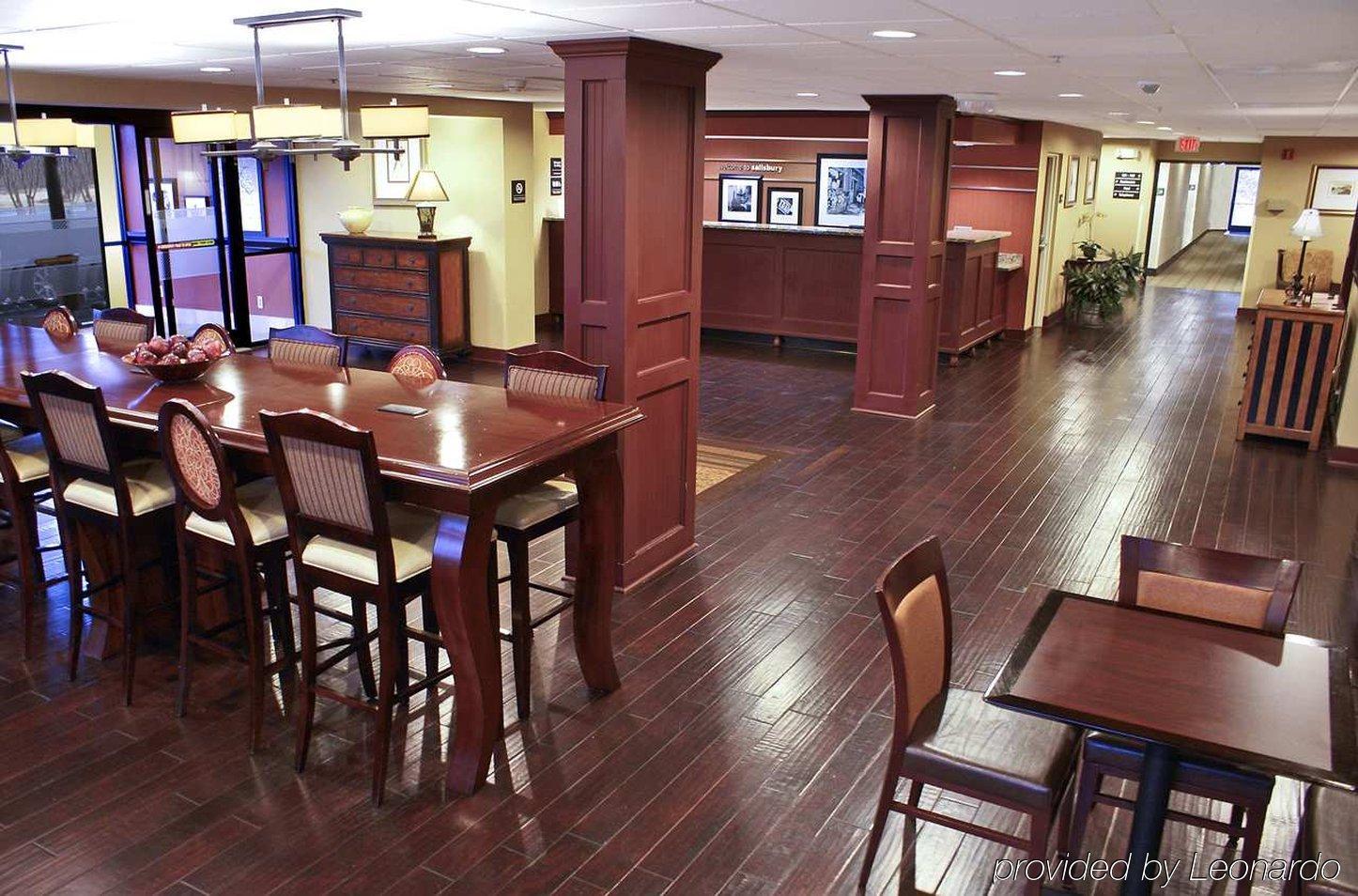 Hampton Inn Salisbury Restaurant photo
